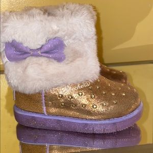 Skechers Rose gold boot, heels light up! sz 6.